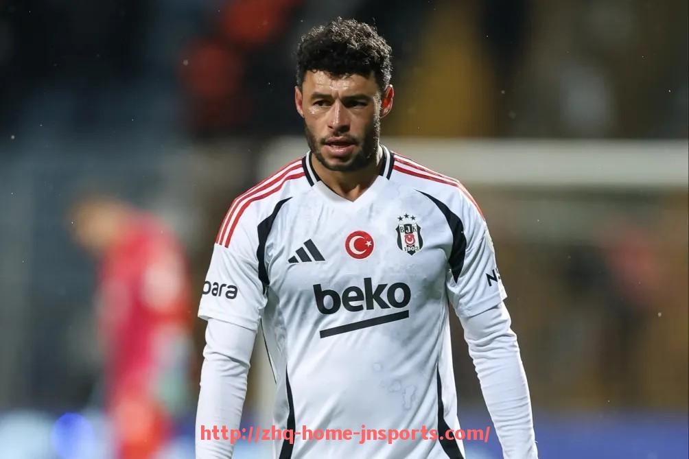 江南综合体育-篮球比赛中“攻守两端的节奏统一性”是否决定了球队整体风格塑造